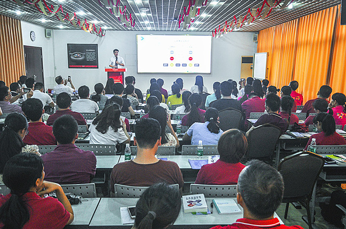 “花都区律师送法到商会”第六站 ——走进花都区珠宝商会